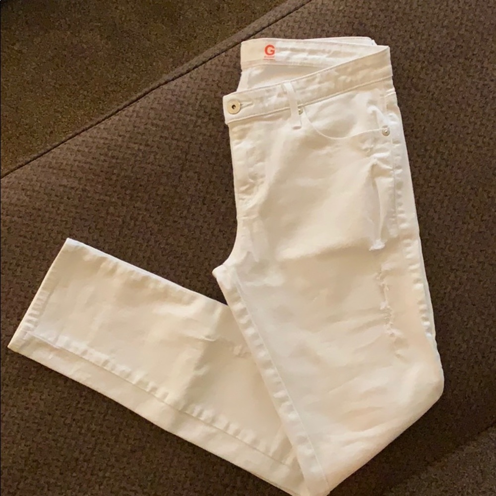 G By Guess White Slightly Distressed Jeans Size 28